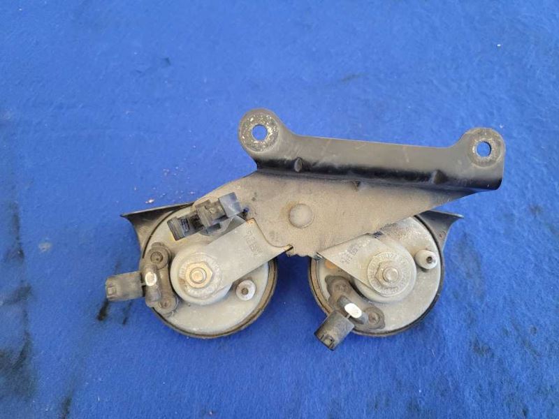2001-2006 BMW M3 Convertible Horn Emergency Noise 2451 - The Parts Farm