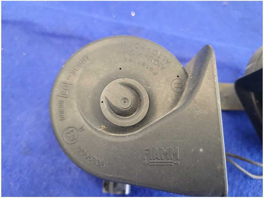2003-2004 Mercury Marauder Dual Emergency Horn Noise Front 2813