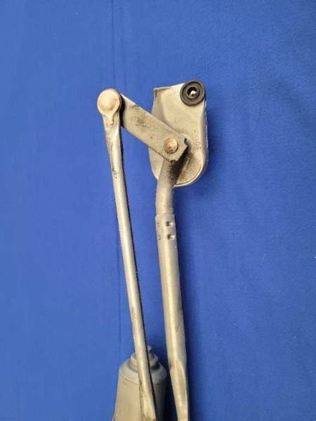 2015-2020 Dodge Challenger 6.2L Hellcat Windshield Wiper Motor Linkage 2484 - The Parts Farm