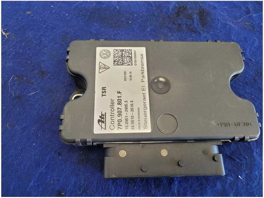 2013-2016 Porsche Cayenne Diesel Parking Brake Module ECM 2579