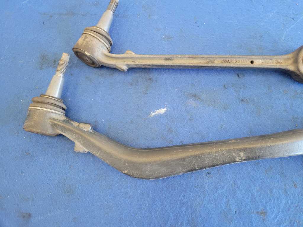 2010-2015 Chevrolet Camaro SS Coupe Front Passenger RH Lower Control Arms 2626 - The Parts Farm