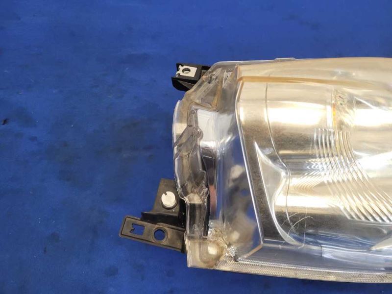2011-2012 Nissan Leaf Passenger Front Headlight Lamp Light *Broken Tabs* 1856 - The Parts Farm