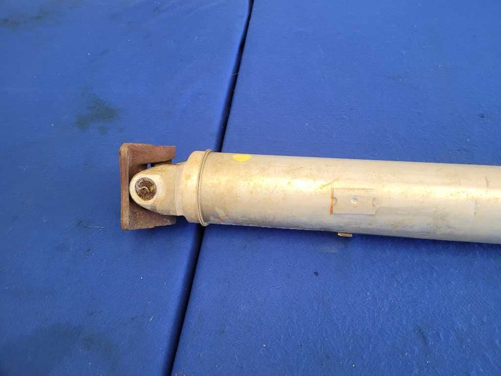 2022 Ford F250SD Pickup Truck Driveshaft Automatic Transmission A/T 2581 - The Parts Farm