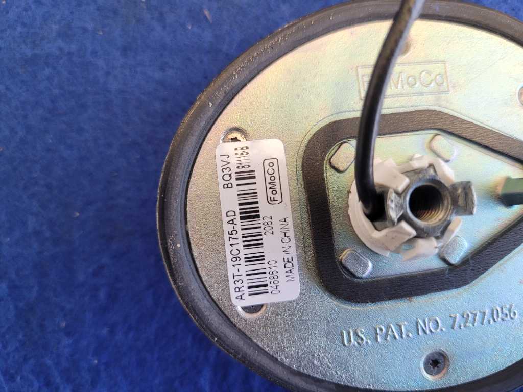 2011-2014 Ford Mustang GT S197 Rear Antenna Satellite Black Mount 2633 - The Parts Farm
