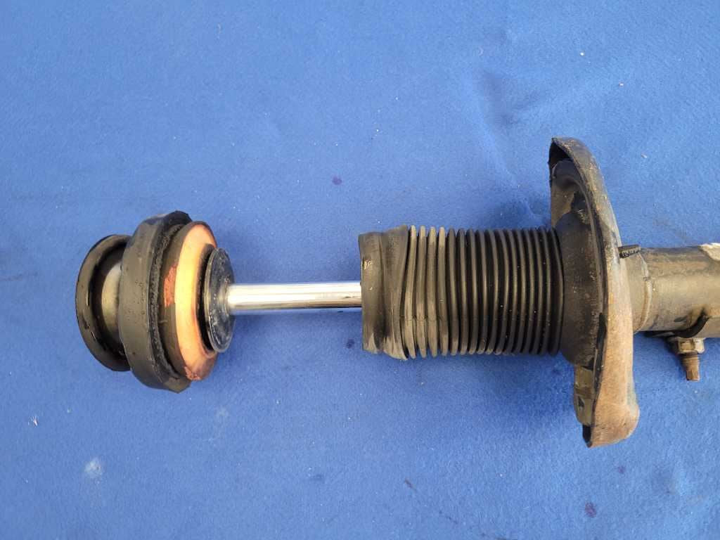 2010-2015 Chevrolet Camaro 1LE SS Passenger Front Strut Suspension 2650 - The Parts Farm