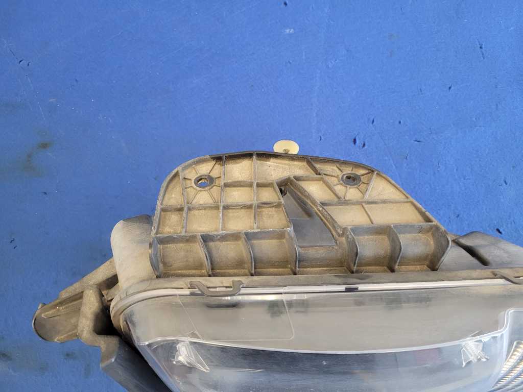 2010-2013 Chevrolet Camaro SS Passenger RH Headlight Lamp Light 2626 - The Parts Farm