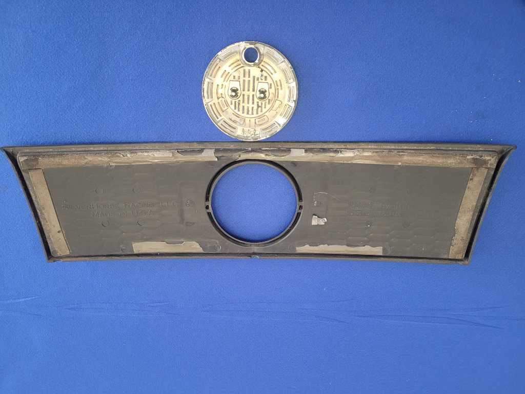 2008 Ford Mustang GT 4.6L Bullitt Rear Finish Panel Trunk Deck Lid Emblem 2645 - The Parts Farm
