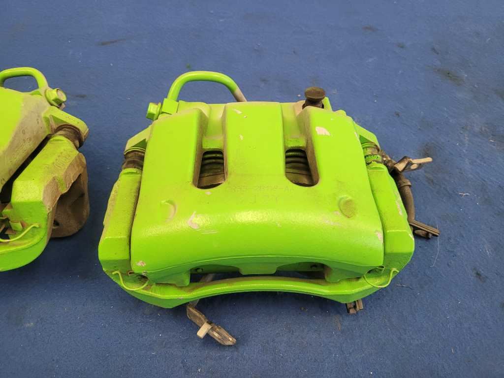2011-2014 Ford Mustang GT Pair Front Brembo Brakes Calipers Pads Hoses 2633 - The Parts Farm