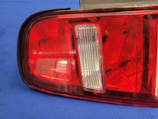 2010-2012 Ford Mustang GT Driver LH Rear Taillight Light Lamp Lens Brake 2653