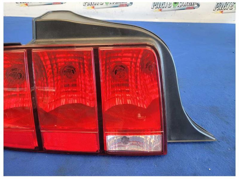 2005-2009 Ford Mustang GT 4.6L Driver Left Rear Taillight Lamp Light Brake 2621 - The Parts Farm
