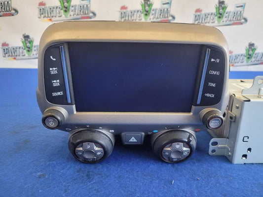 2015 Chevrolet Camaro SS Radio Faceplate Receiver Stereo Audio AM FM No Nav 2674