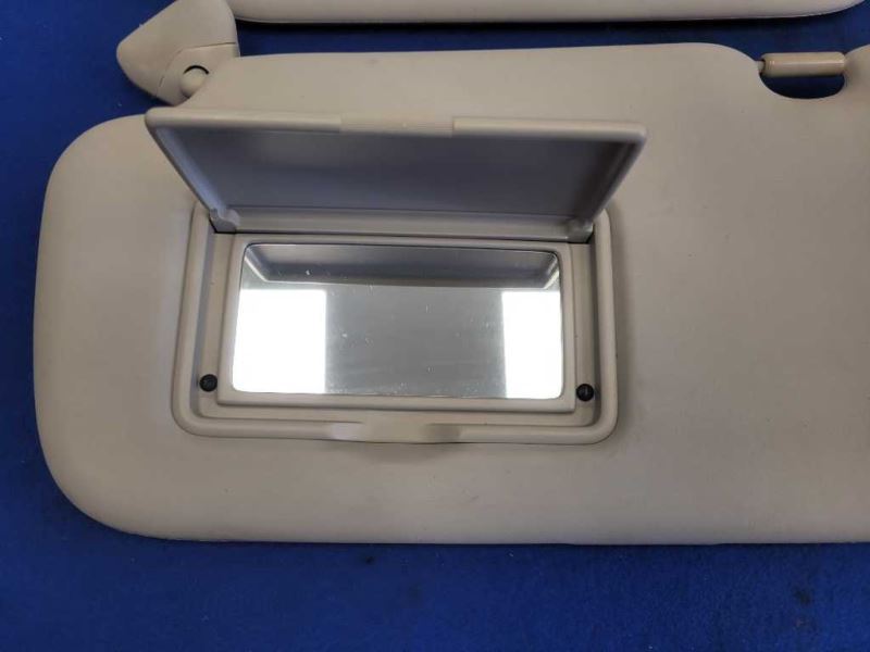 2011-2012 Nissan Leaf Pair Front Sun Visors Shade Mirror Upper Windshield 1856 - The Parts Farm