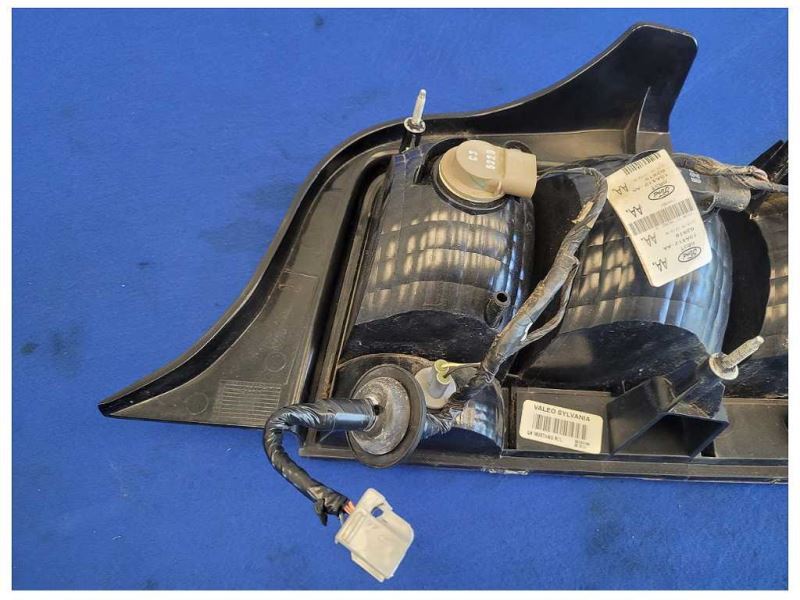 2005-2009 Ford Mustang GT 4.6L Driver Left Rear Taillight Lamp Light Brake 2621 - The Parts Farm