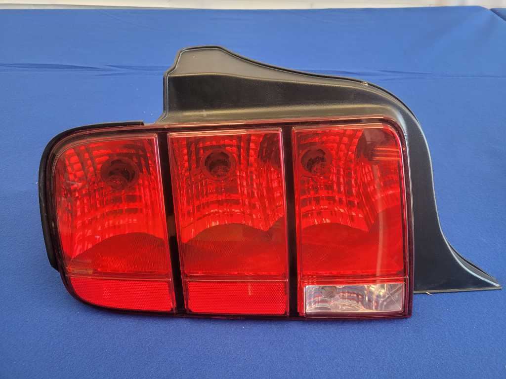 2005-2009 Ford Mustang GT Driver Left Taillight Rear Lane Lamp Light Brake 2645 - The Parts Farm