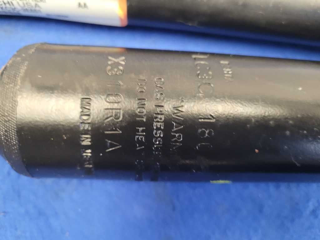 2022 Ford F250 F-250 Super Duty Truck Pair Rear Shocks Suspension 2558 - The Parts Farm