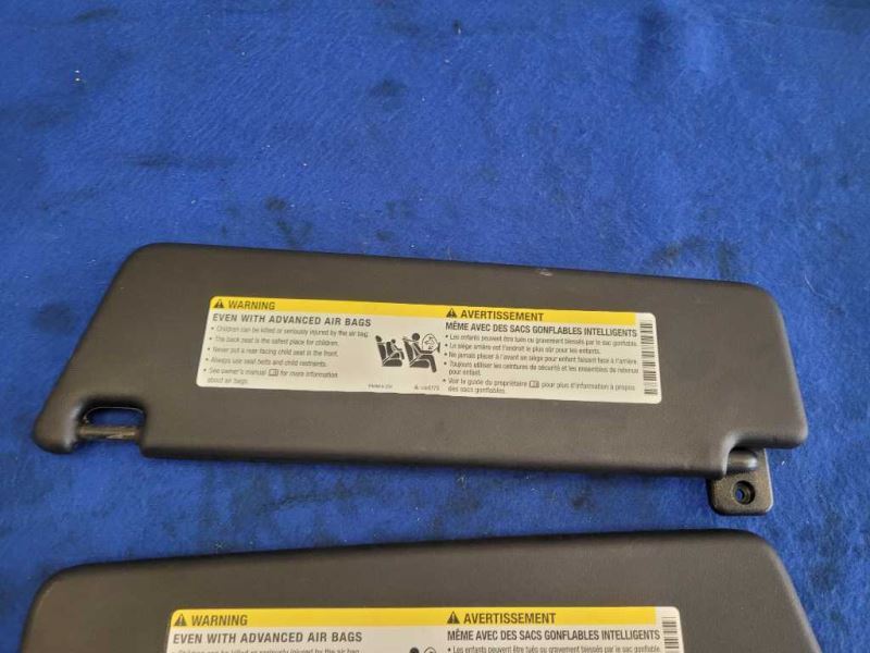 2010-2015 Chevrolet Camaro SS Driver Front Coupe Sun Visors Shade Mirror 2480 - The Parts Farm