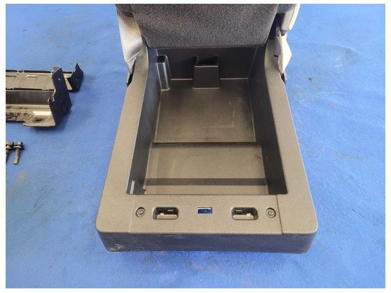 2015-2020 Ford F150 Pickup Truck Front Seat Bench Center Split Gray Cloth 2476 - The Parts Farm