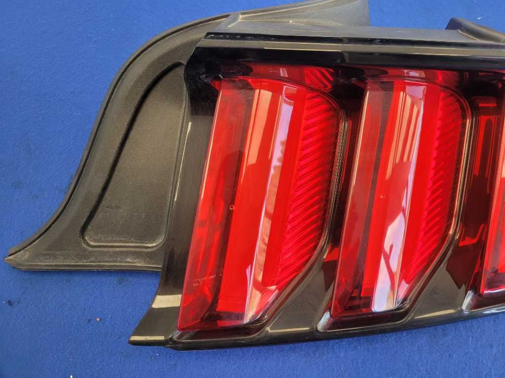 2015-2017 Ford Mustang EcoBoost Passenger Rear Taillight Brake Light Lamp 2652 - The Parts Farm