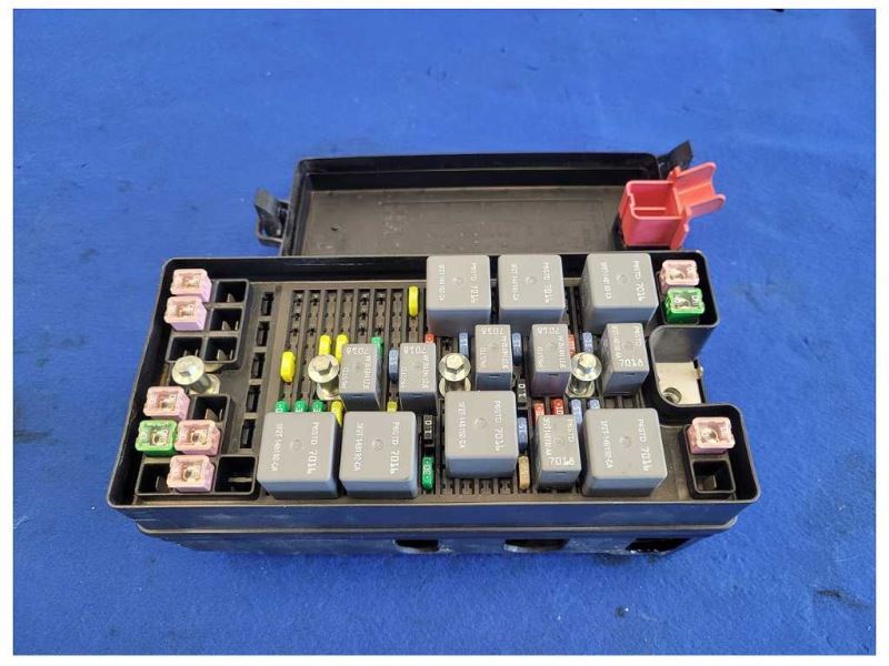 2006 Ford Mustang GT 4.6L Power Distribution Box Engine Bay A/T Wire Plug 2621 - The Parts Farm