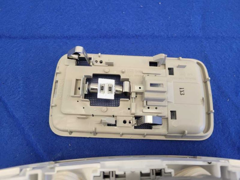 2011-2012 Nissan Leaf Upper Light Lamp Dome Front Rear 1856 - The Parts Farm