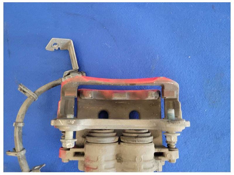 2011-2014 Ford Mustang GT 5.0L Driver Front Brake Caliper Pad Hose 2549 - The Parts Farm
