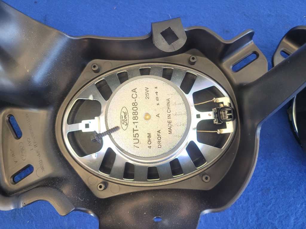 2011-2014 Ford Mustang GT S197 Convertible Pair Rear Speakers Audio 2639 - The Parts Farm