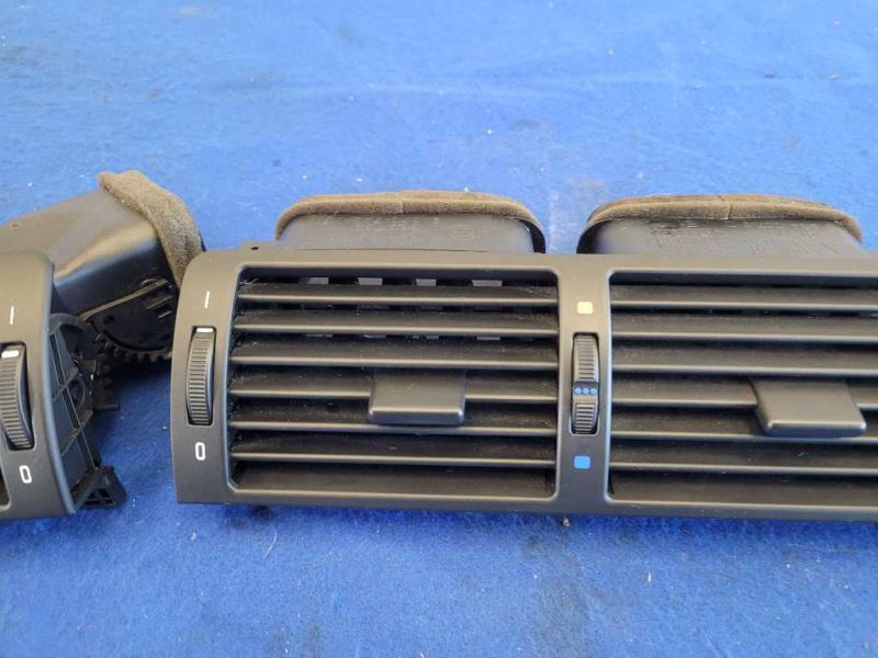 2001-2006 BMW M3 Convertible Air Vents Front Dash Duct HVAC 2451 - The Parts Farm