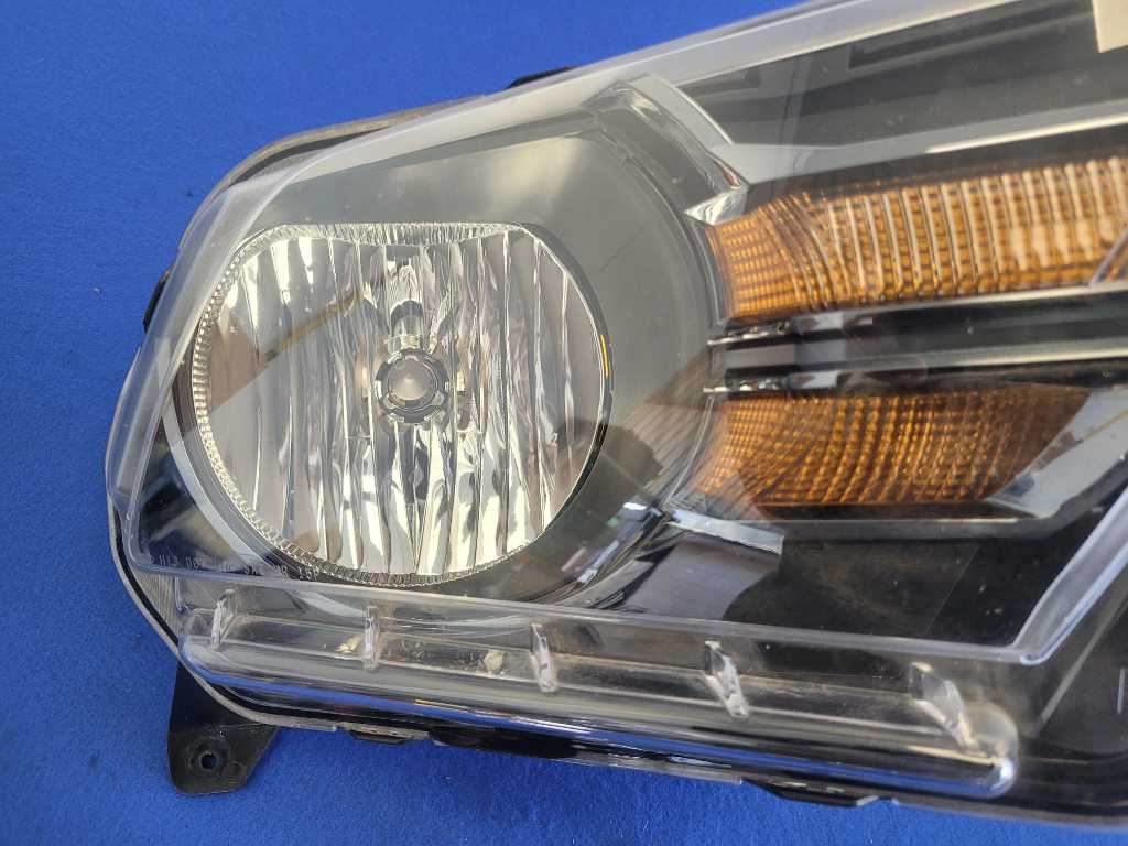 2010-2012 Ford Mustang GT Passenger RH Headlight Front Light Lamp 2639 - The Parts Farm