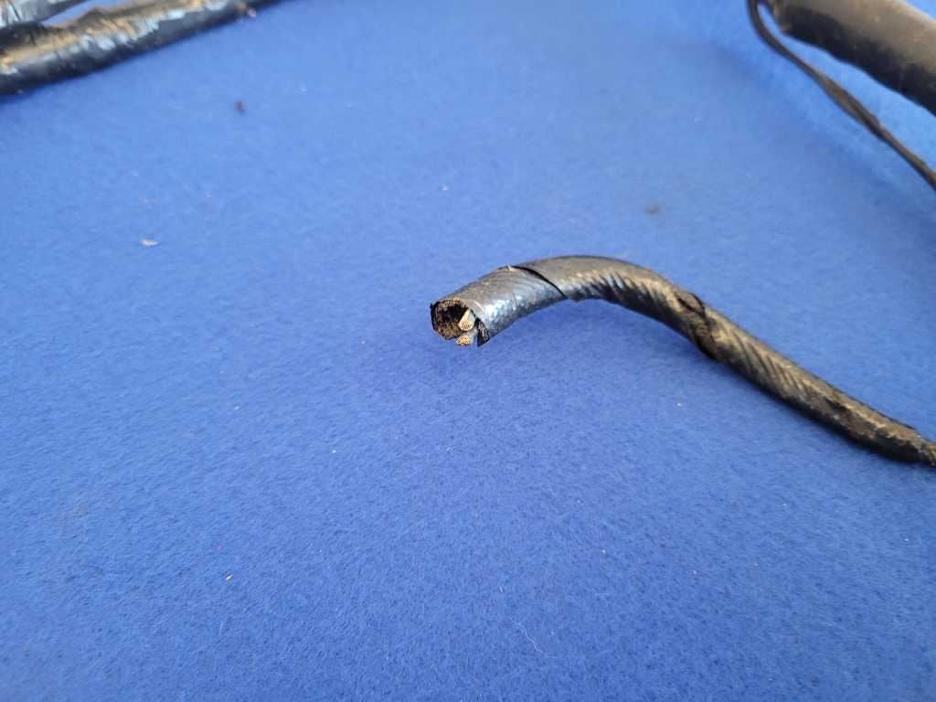 1995 Ford Mustang GT 5.0L Convertible Body Harness Wire Plug A/T 2631 - The Parts Farm