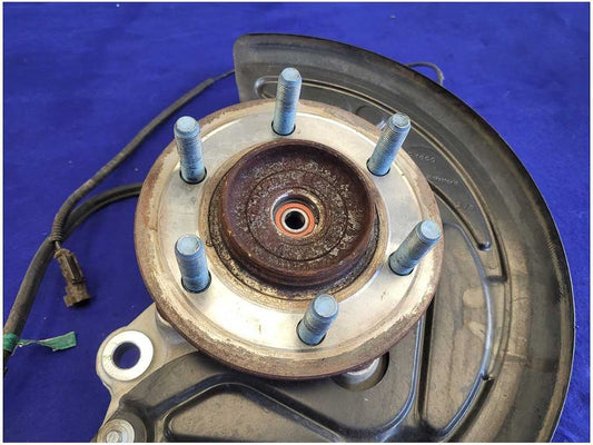 2015-2017 Ford F150 4x4 Pickup Truck Passenger Front Spindle Knuckle Hub 2733