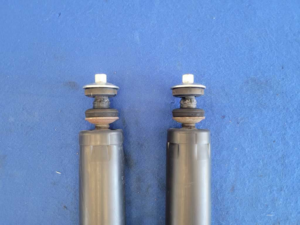 2011-2014 Ford Mustang GT S197 5.0L Rear Suspension Shocks Pair Back 2639 - The Parts Farm