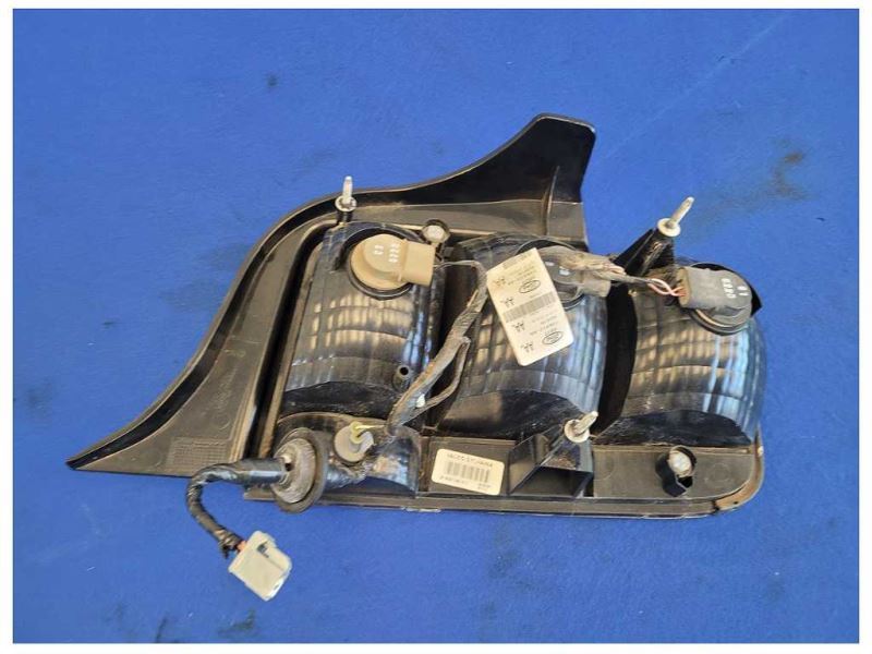 2005-2009 Ford Mustang GT 4.6L Driver Left Rear Taillight Lamp Light Brake 2621 - The Parts Farm