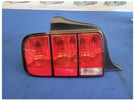 2005-2009 Ford Mustang GT 4.6L Driver Left Rear Taillight Lamp Light Brake 2621 - The Parts Farm