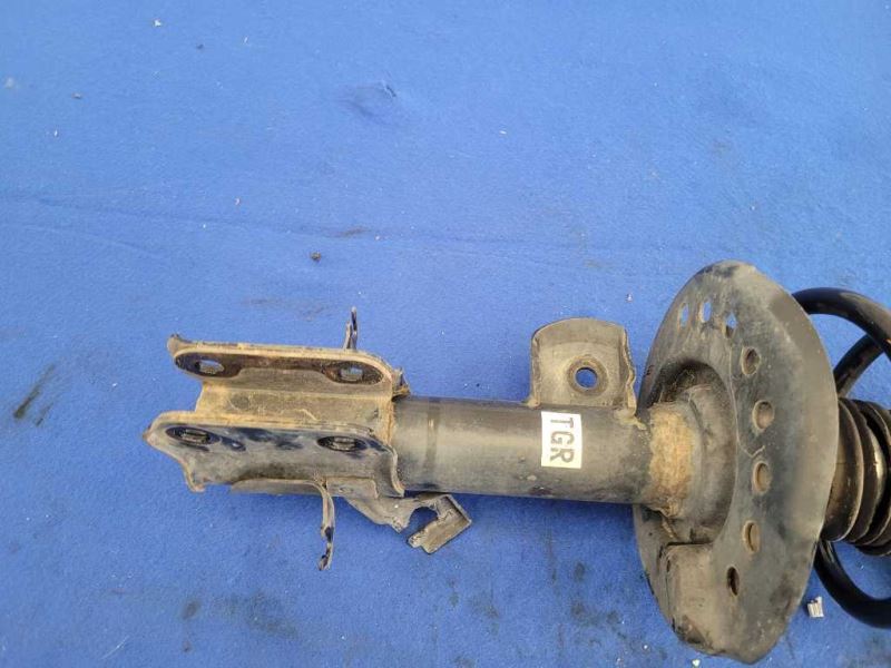 2011-2012 Nissan Leaf Passenger Front Strut Spring Suspension 1856 - The Parts Farm