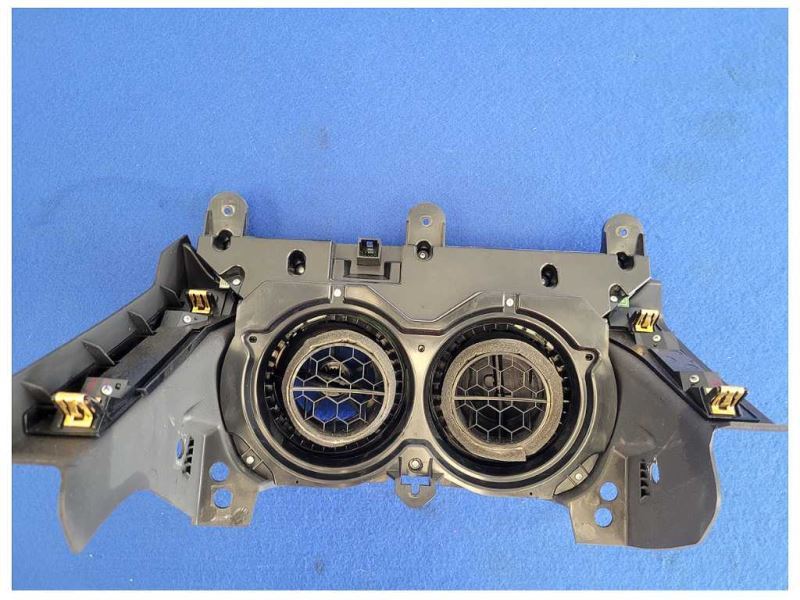 2018-2020 Chevrolet Camaro SS Temperature Control Single Zone C68 HVAC 2492 - The Parts Farm