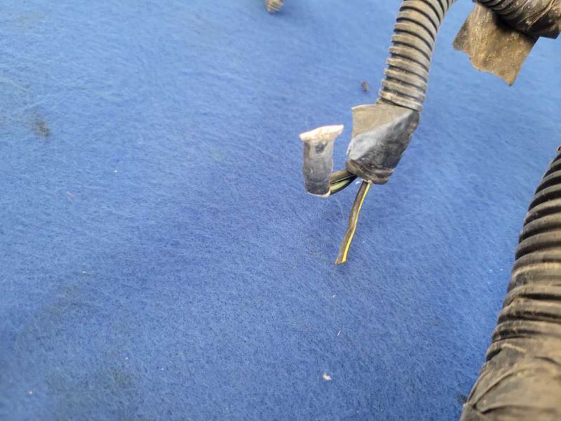 2014 Ford Mustang GT 5.0L Power Distribution Harness Plug Wires Cut Fuse 2629 - The Parts Farm