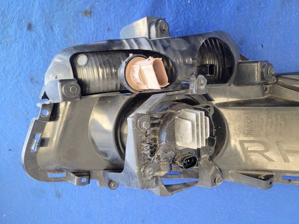 2015-2017 Ford Mustang GT Passenger Corner Park Light Bumper Turn Signal 2638 - The Parts Farm