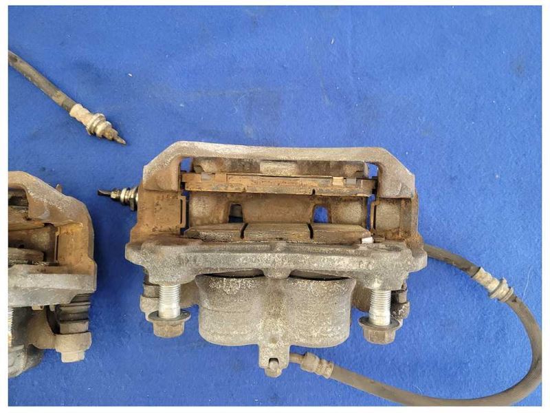 2011-2012 Nissan Leaf Set Front Brake Caliper Pad Hose1856 - The Parts Farm