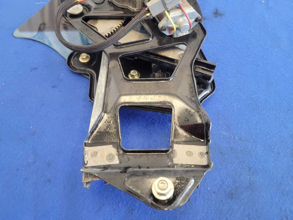 1994-2000 Ford Mustang GT Convertible Driver LH Quarter Window Glass Motor 2631 - The Parts Farm