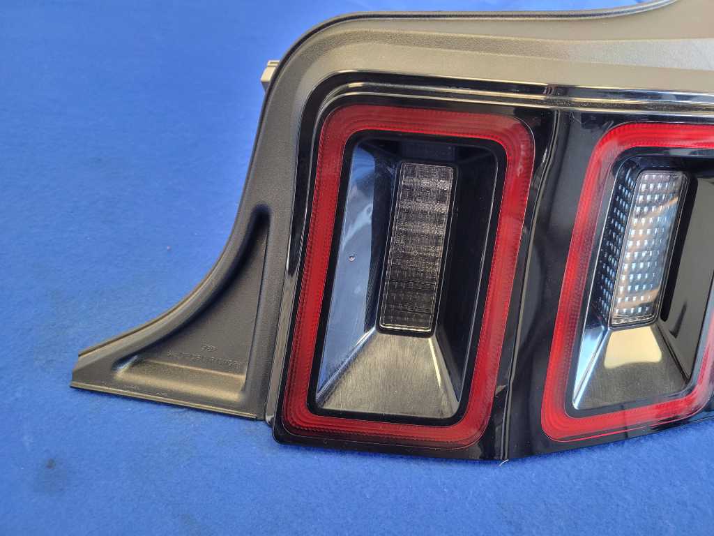 2013-2014 Ford Mustang Passenger RH Taillight Lamp Brake Lens Light 2633 - The Parts Farm