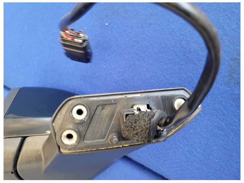2018-2023 Ford Mustang GT S550 Driver LH Rear View Mirror BLIS Paint M7 2622 - The Parts Farm