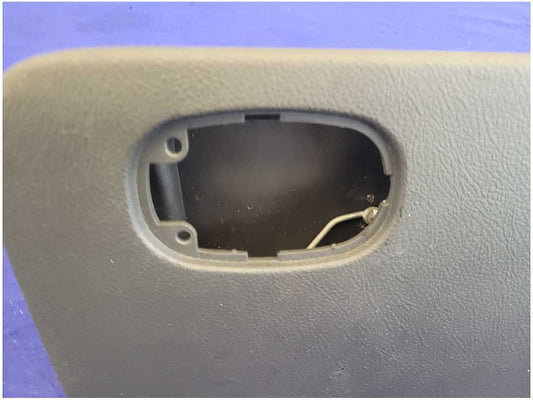 2003-2006 Chevrolet SSR Pickup Passenger Glove Box Storage Lid Dash 2682