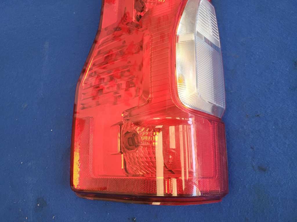2022 Ford F250SD Pickup Truck Passenger Rear Taillight Lamp Light Lens 2581 - The Parts Farm