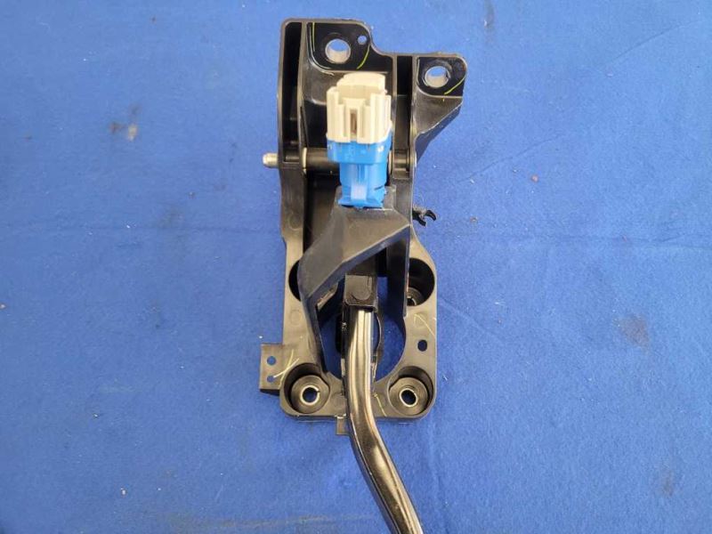 2015-2017 Ford Mustang GT S550 Brake Pedal Box Cage Automatic Transmission 2483 - The Parts Farm