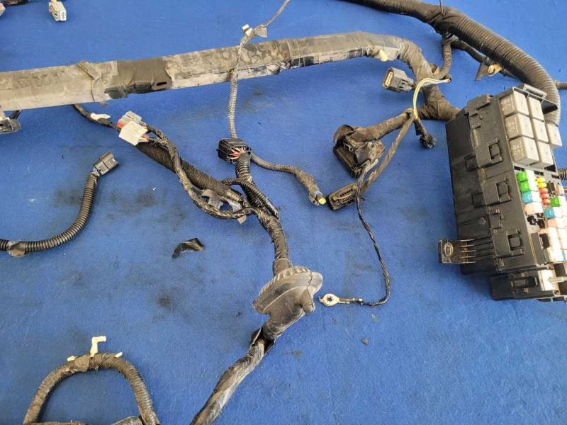 2014 Ford Mustang GT 5.0L Power Distribution Harness Plug Wires Cut Fuse 2629 - The Parts Farm