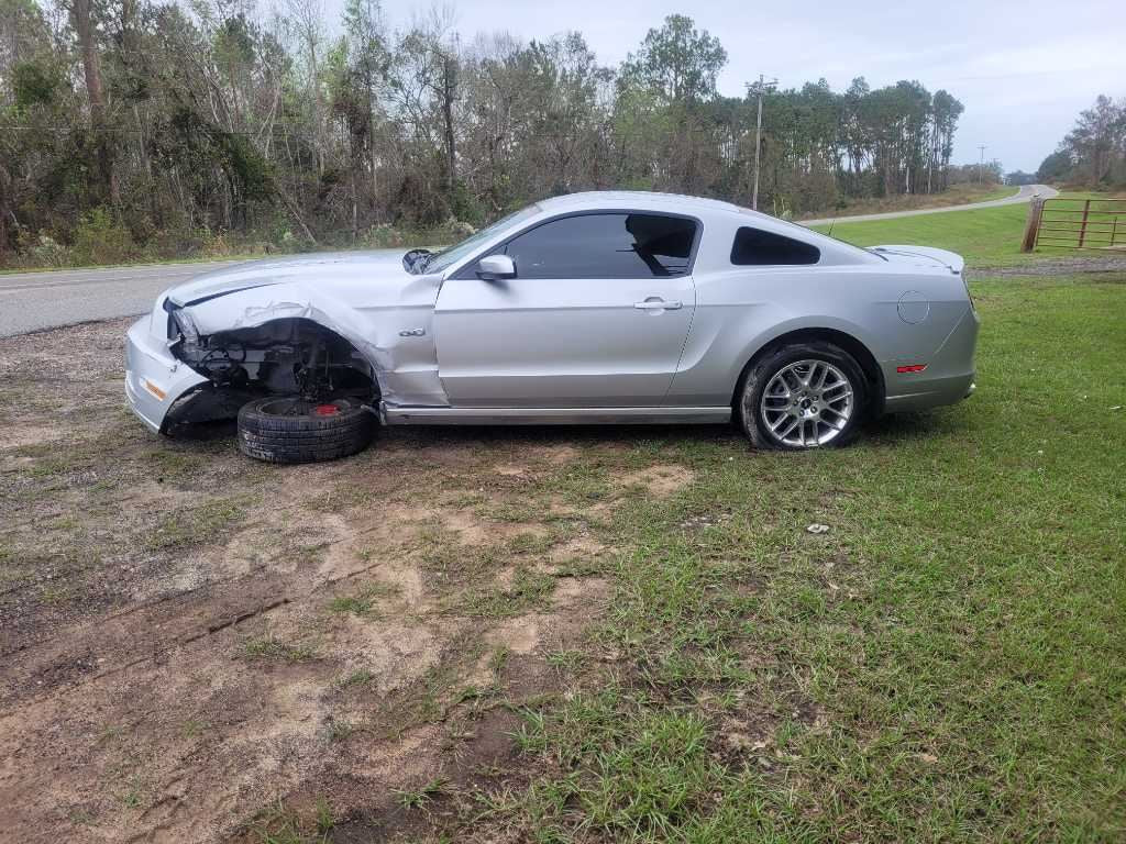 2013-2014 Ford Mustang GT Front Bumper Bracket Support Hold Plastic 2635 - The Parts Farm