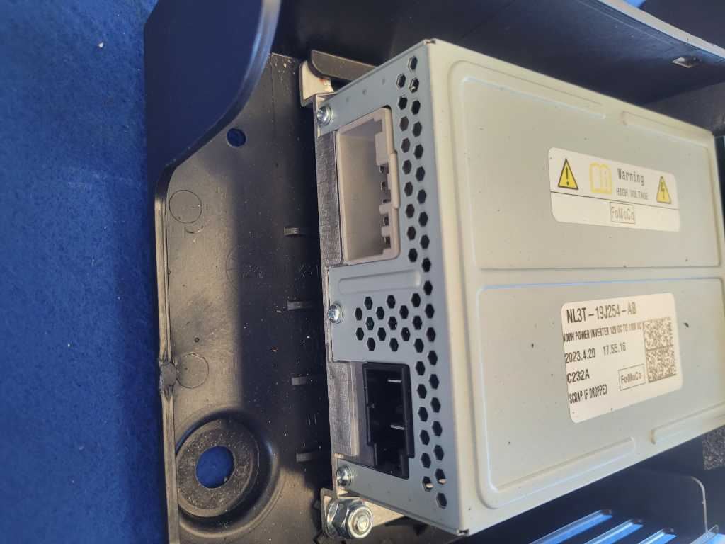 2023 Ford F250 F-250 Super Duty Truck Power Converter Charger Inverter 2558 - The Parts Farm