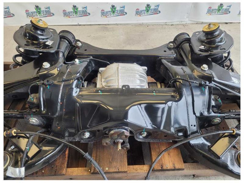 2010-2015 Chevy Camaro SS Carrier Rear Axle Automatic Transmission MYC 3.27 2608 - The Parts Farm