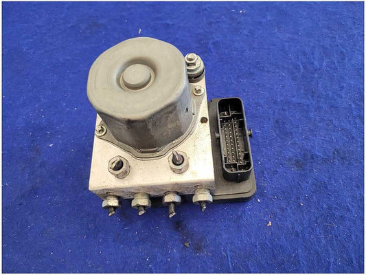2014-2017 Chevrolet SS Sedan 6.2L A/T ABS Anti-Lock Brake Module Pump 2770