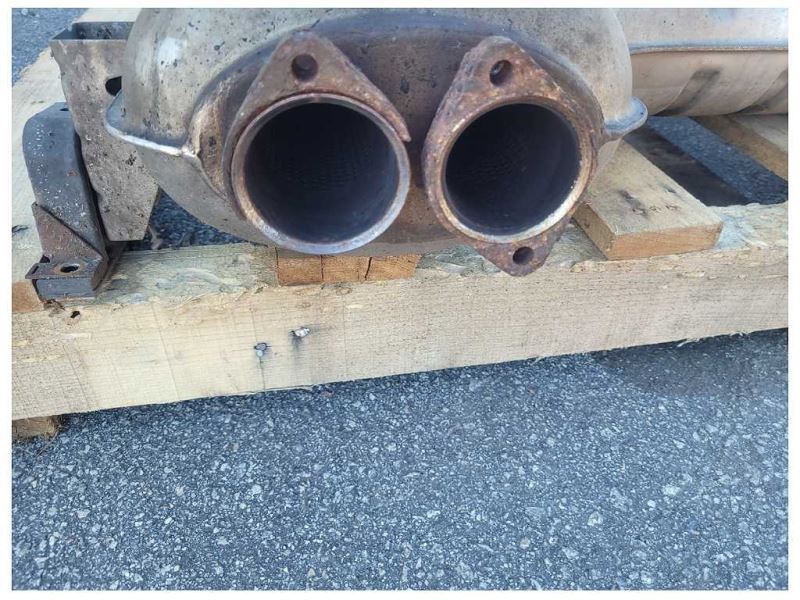 2001-2006 BMW M3 Convertible Rear Muffler Axle Back Exhaust Bent Tip 2448 - The Parts Farm